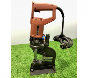 So sánh máy đột thủy lực Trung Quốc với Nhật Bản