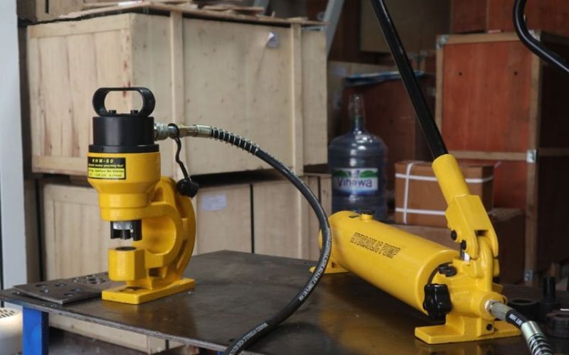 Máy đột thủy lực cũ có nhiều mức giá khác nhau